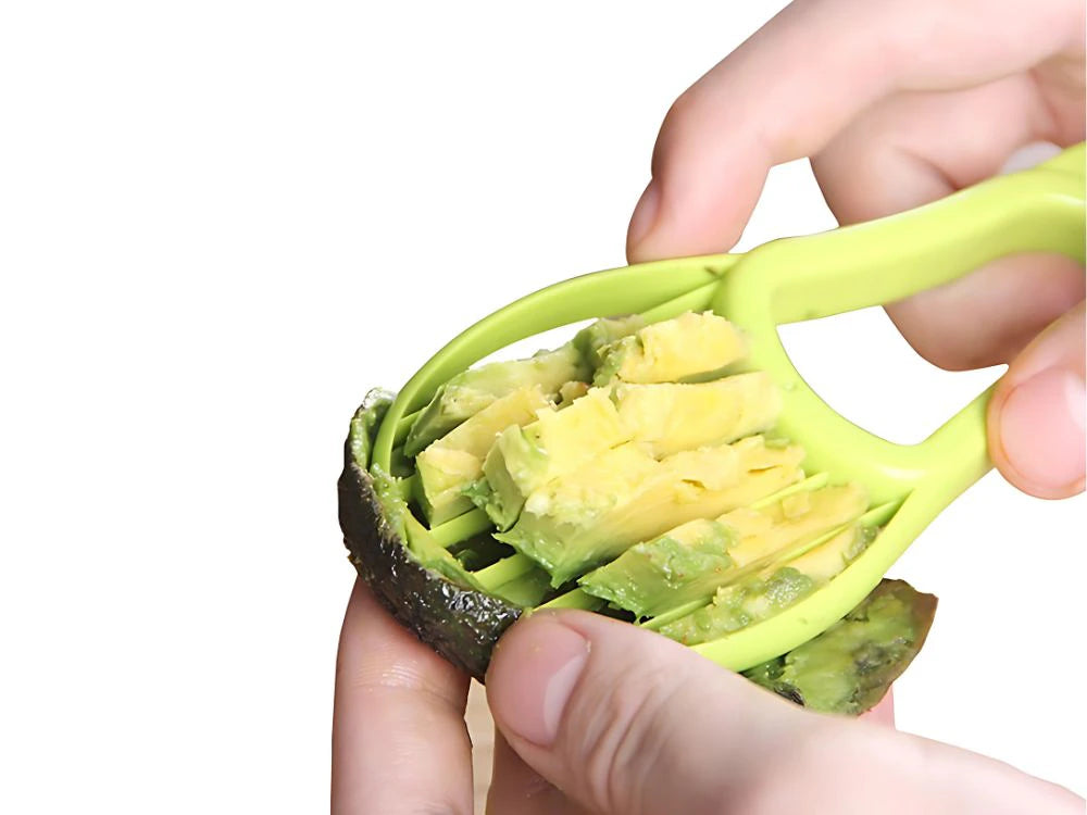 Slicer knife peeler for avocado fruit
